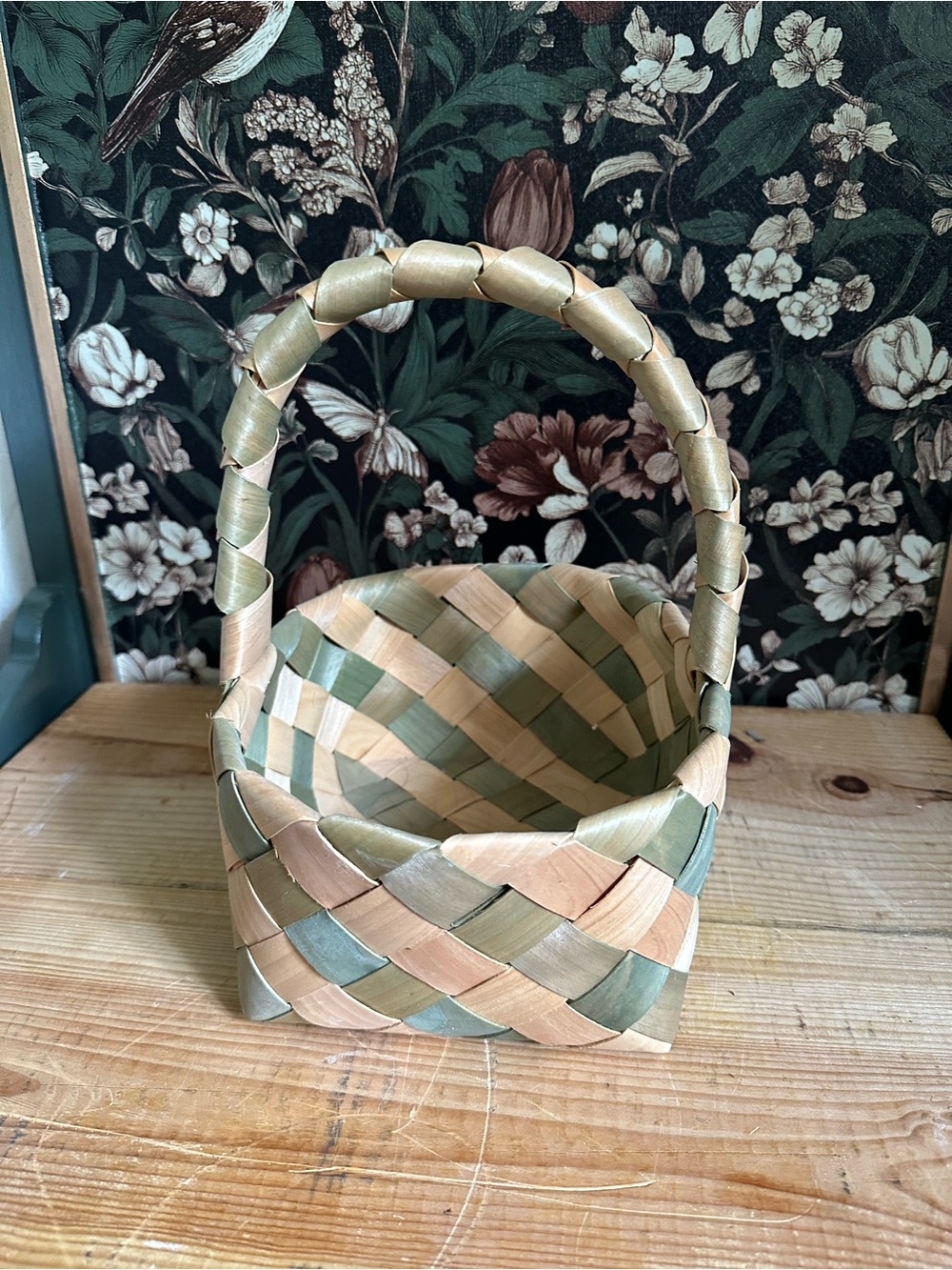 Vintage 70S Green Splint GATHERING BASKET - Picture 2 of 4